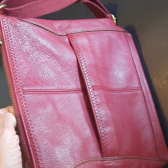 Leather Burgundy The Sak Bag - Picture 6 of 12